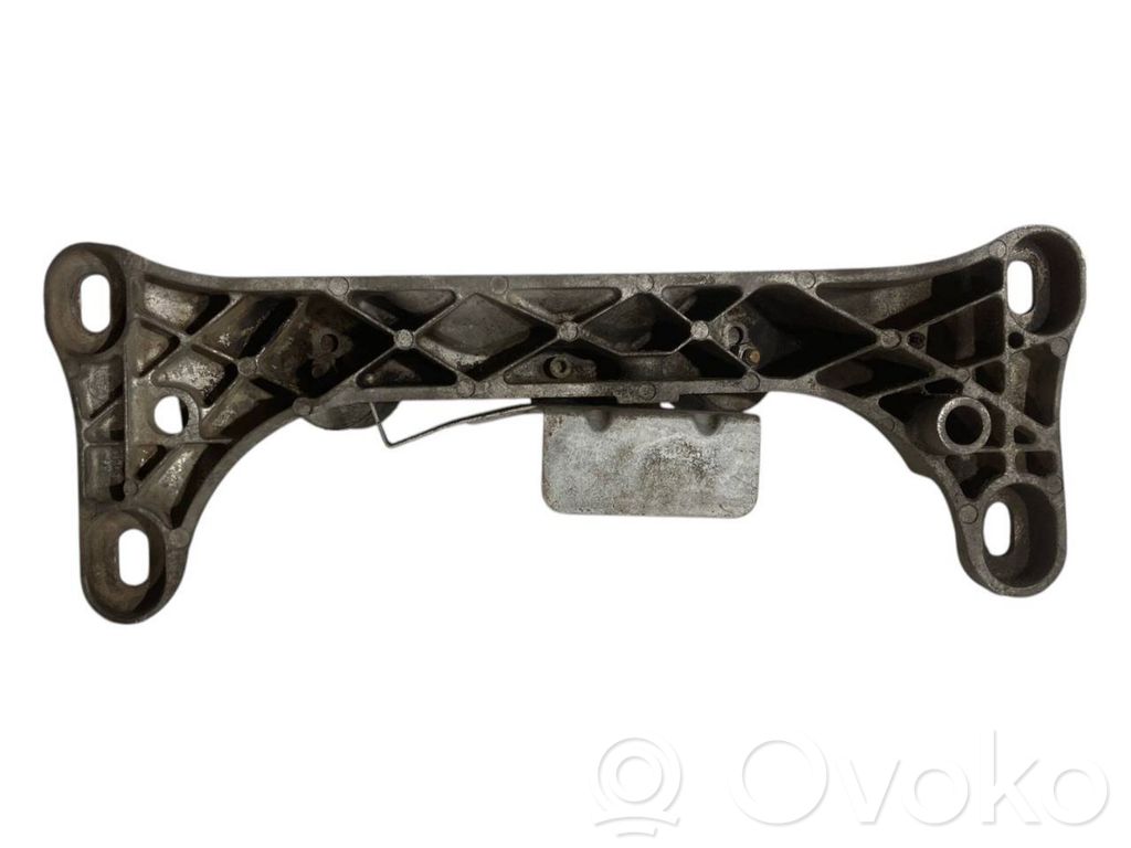 Transmission mounting bracket