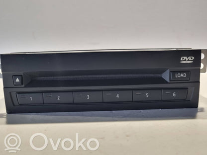 Radio / CD/DVD atskaņotājs / navigācija