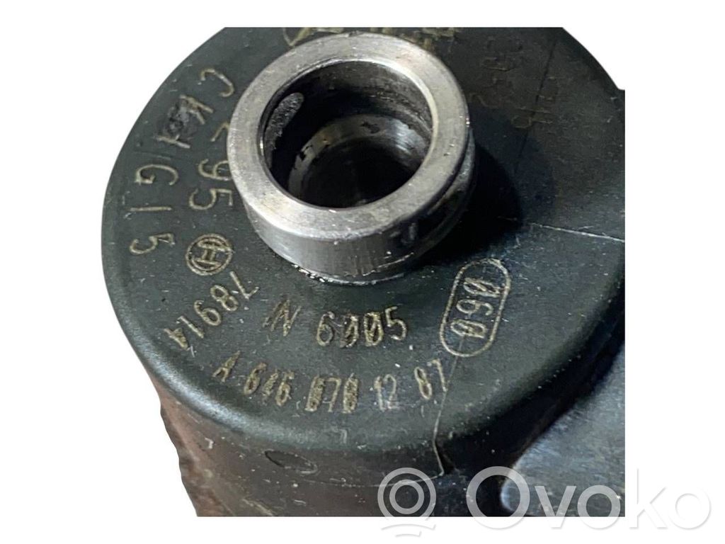 Sprausla (-i)