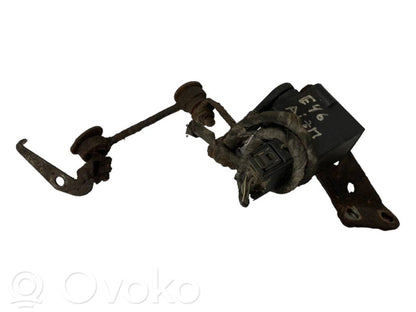 Augstuma sensors (priekšējo lukturu)