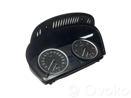 Speedometer (in the instrument panel)