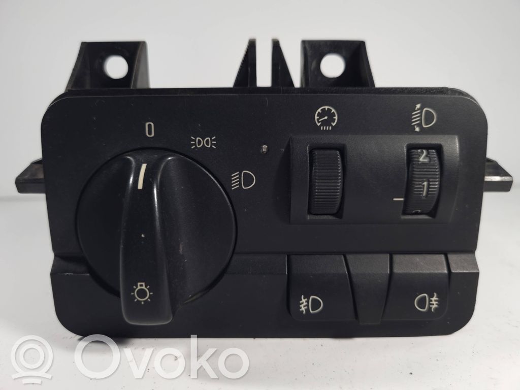 Headlight switch