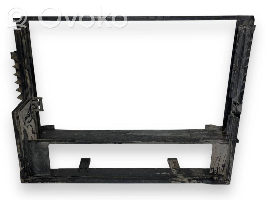 Radiatoru dekoratīvā apdare