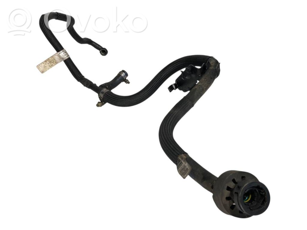 Degvielas caurulīte (-es)