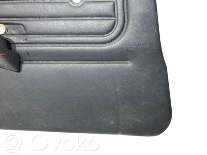 Apšuvums aizmugurējām durvīm