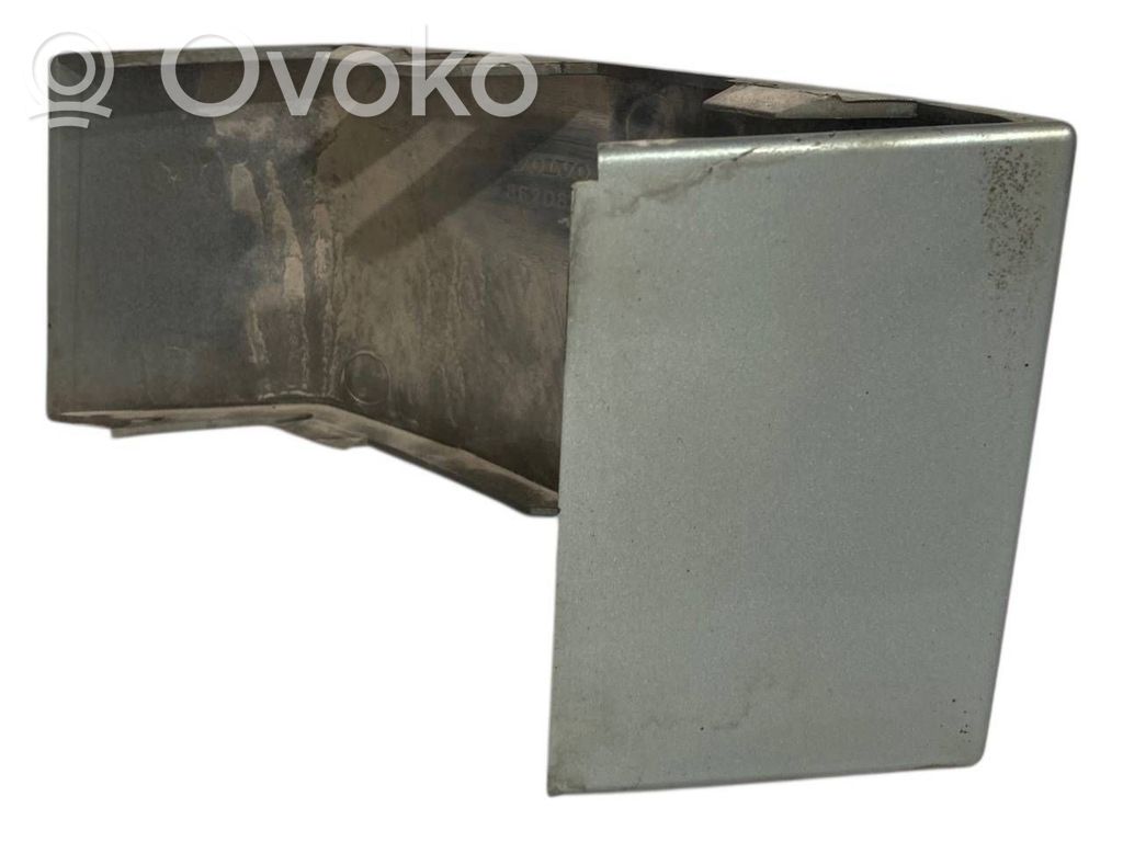 Aizmugurējā luktura dekoratīvā apdare