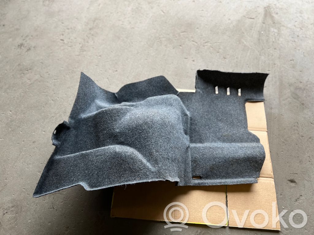 Side decorative trim panel