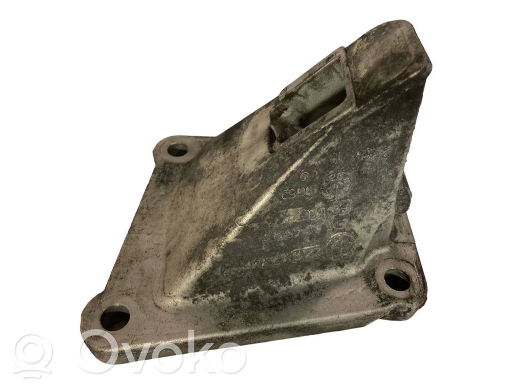 Dzinēja nostiprināšanas stiprinājums-kronšteins