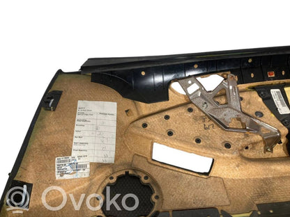 Priekšējo durvju apdare