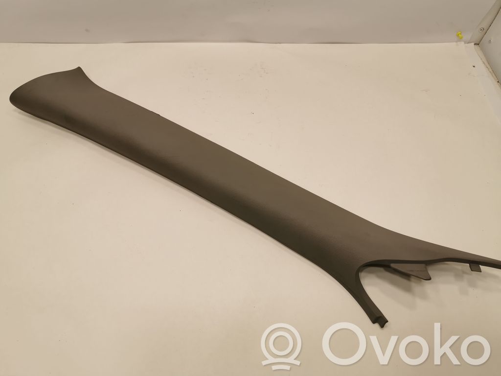 (A) statņa dekoratīvā apdare