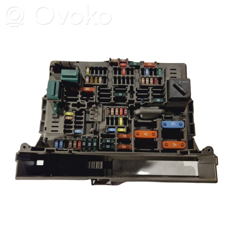 Блок предохранителей (комплект)