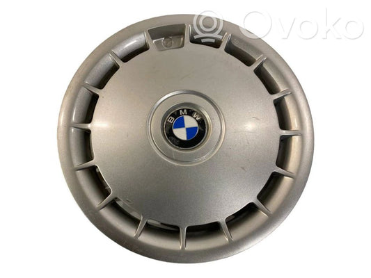 R 15 riteņa dekoratīvais disks (-i)