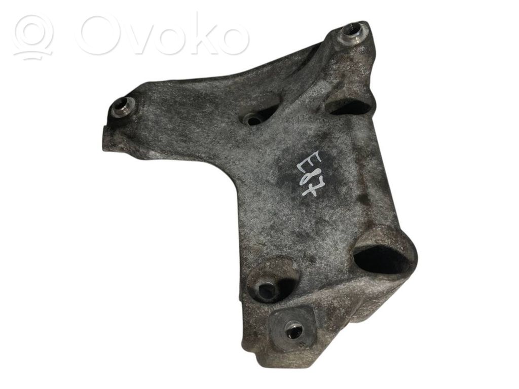 Air conditioning compressor mount