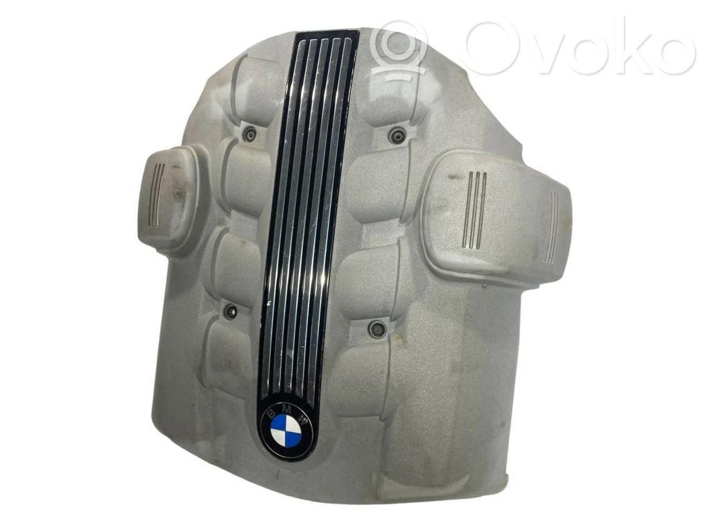 Engine cover (decorative trim)