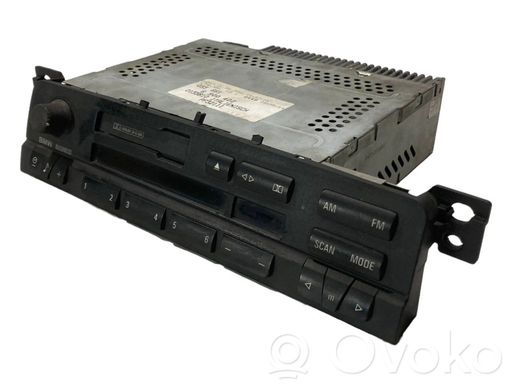 Radio / CD/DVD atskaņotājs / navigācija