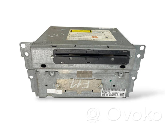 Radio / CD/DVD atskaņotājs / navigācija
