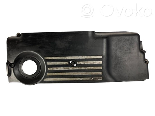 Dzinēja pārsegs (dekoratīva apdare)