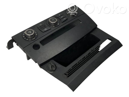 Gaisa kondicioniera / klimata kontroles / salona apsildes vadības bloks (salonā)