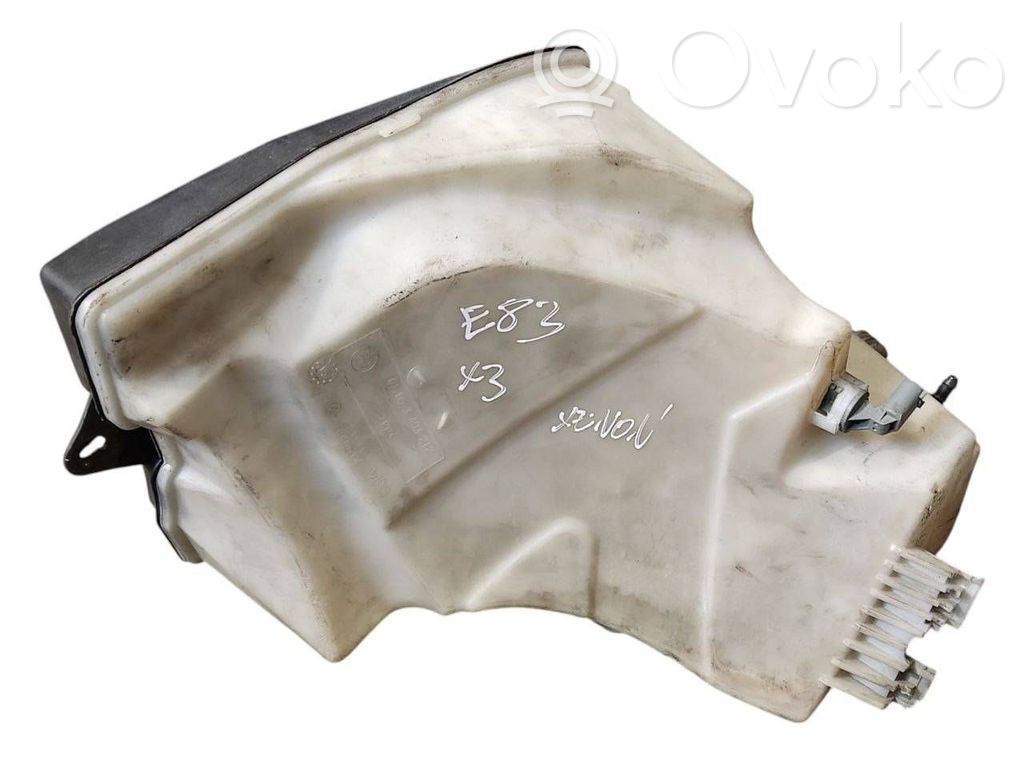 Logu šķidruma tvertne