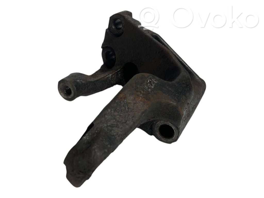 Dzinēja nostiprināšanas stiprinājums-kronšteins