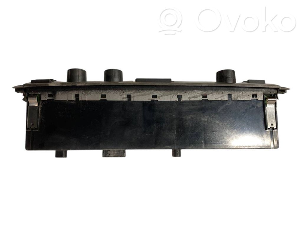 Блок управления кондиционером/климат-контролем/отоплением салона (в салоне)