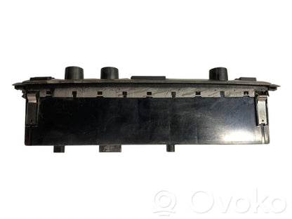 Gaisa kondicioniera / klimata kontroles / salona apsildes vadības bloks (salonā)