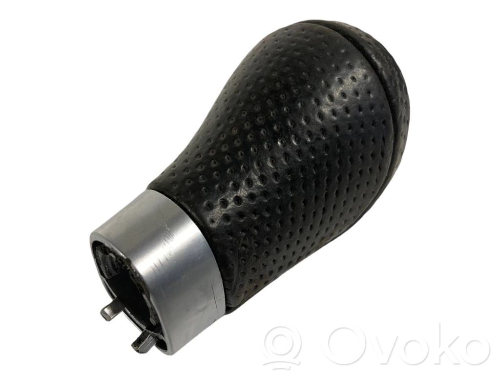 Декоративная отделка рычага переключения передач (кожа, наконечник)