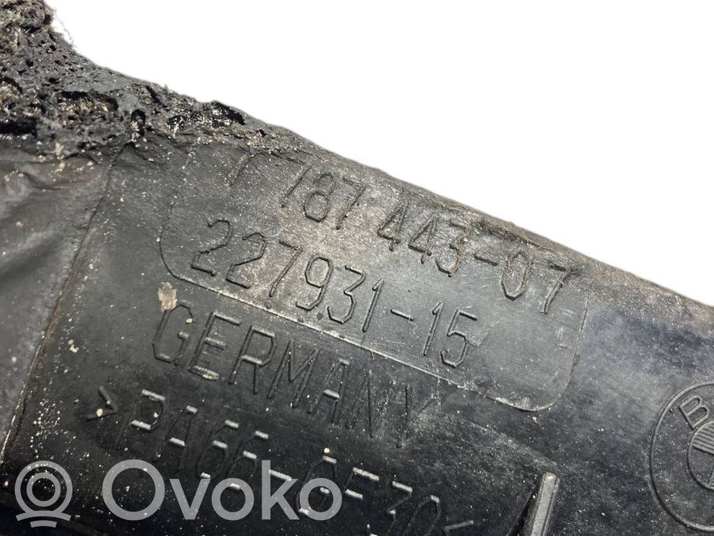 Нижняя часть радиаторной панели (телевизора)