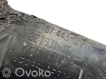 Нижняя часть радиаторной панели (телевизора)