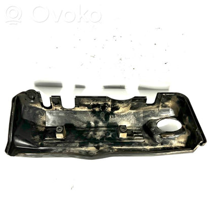 Крышка двигателя (декоративная отделка)