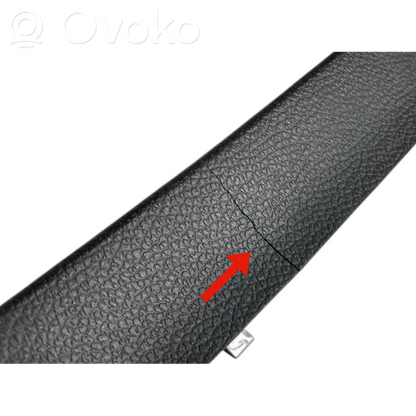 Augšējā dekoratīvā apdare (pie loga)