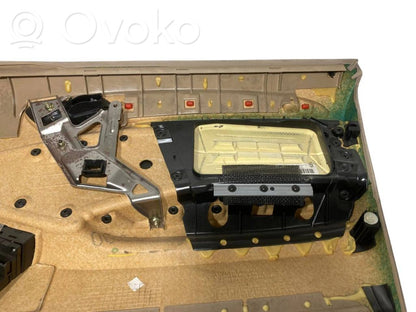 Priekšējo durvju apdare