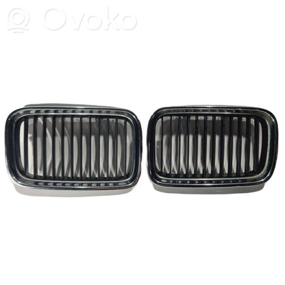 Apakšējais režģis (trīsdaļīgs)