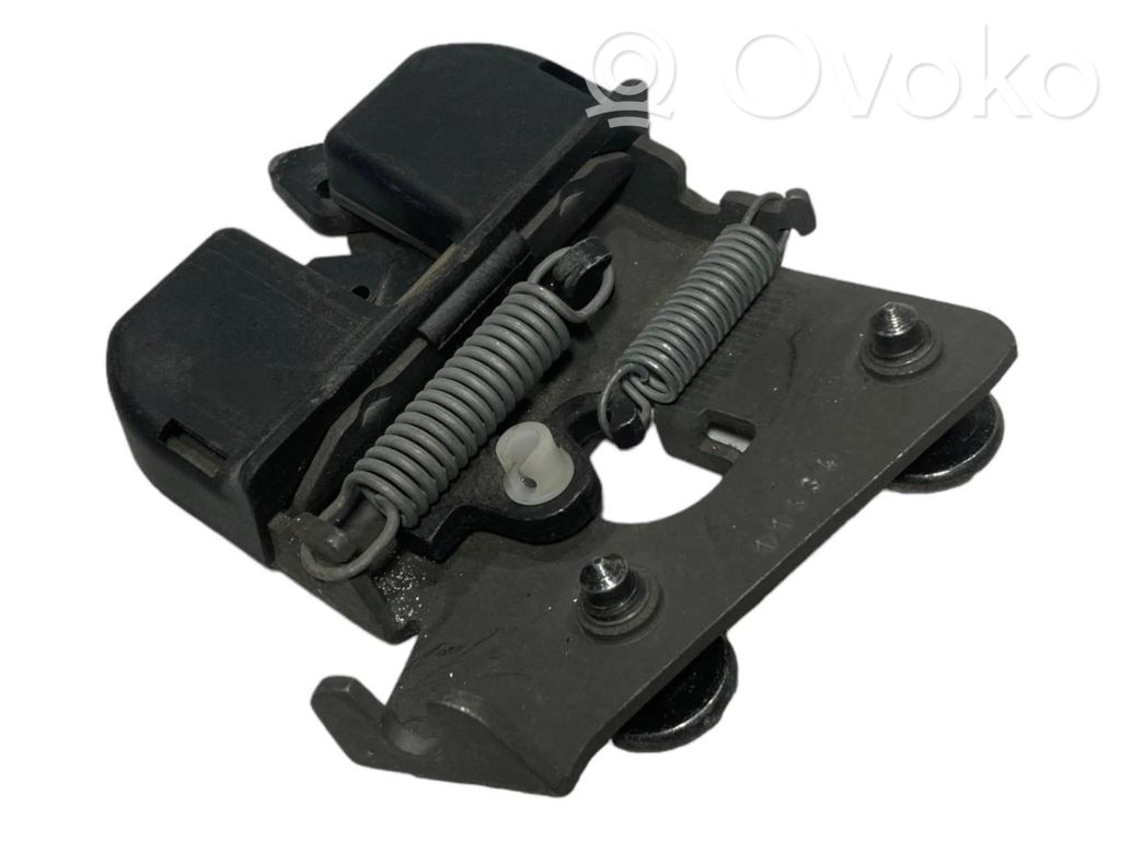 Sēdekļa atzveltnes slēdzene