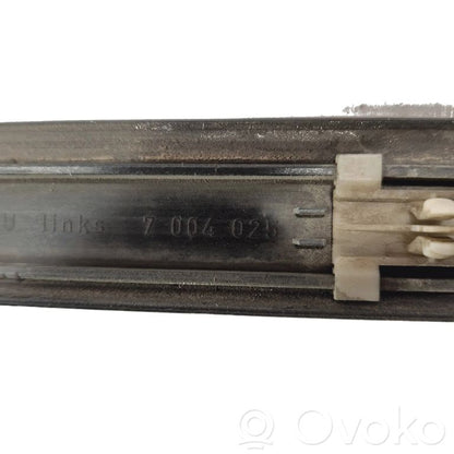 Aizmugurē durvju dekoratīvā apdare (moldings)