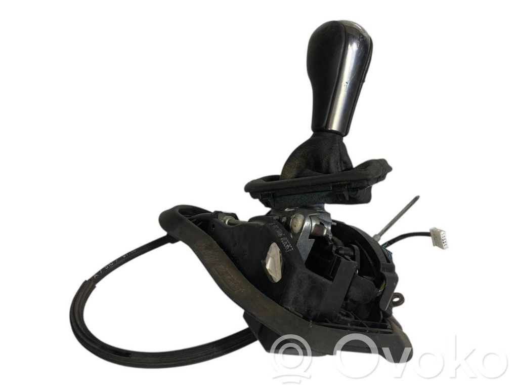 Switching mechanism (sliding mechanism)