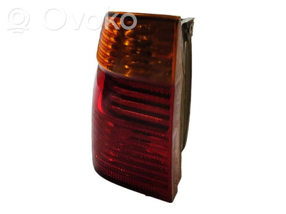 Задний фонарь в кузове