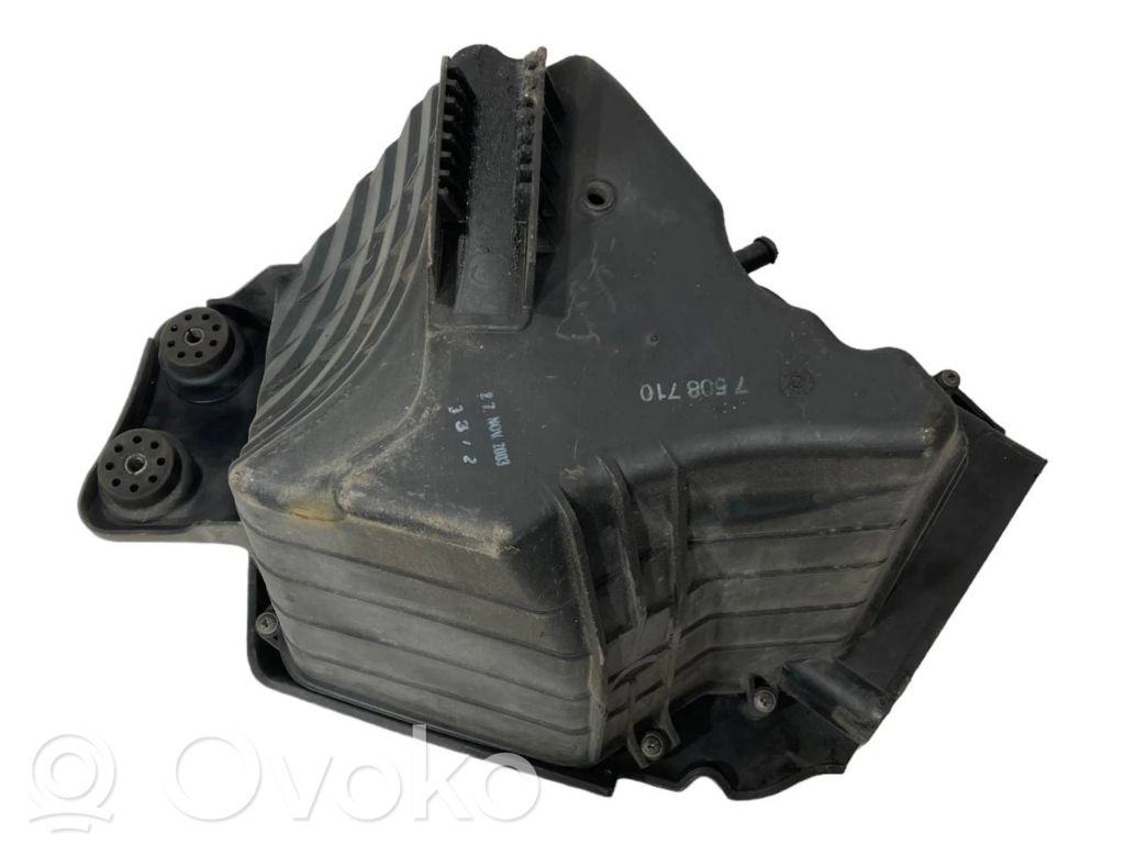 Air filter box
