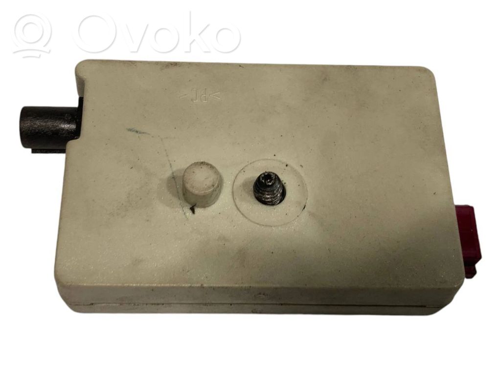 Antenna amplifier