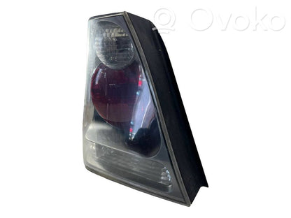 Задний фонарь в кузове