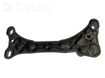 Transmission mounting bracket