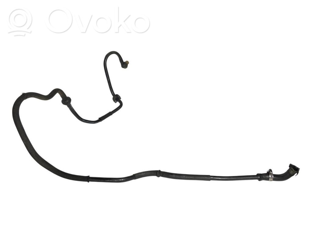 Caurulīte (-es) / šļūtene (-es)