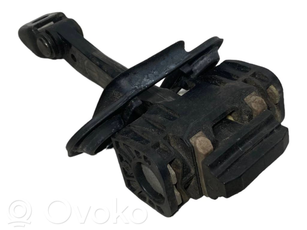 Durvju atvēruma ierobežotājs