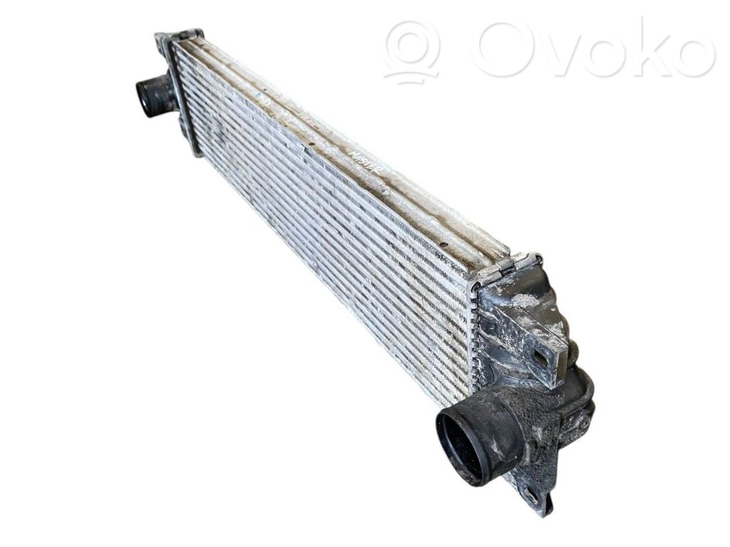 Starpdzesētāja radiators