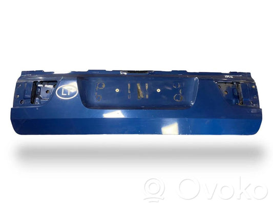 Задняя крышка (багажник)