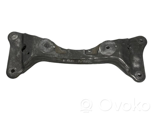 Transmission mounting bracket