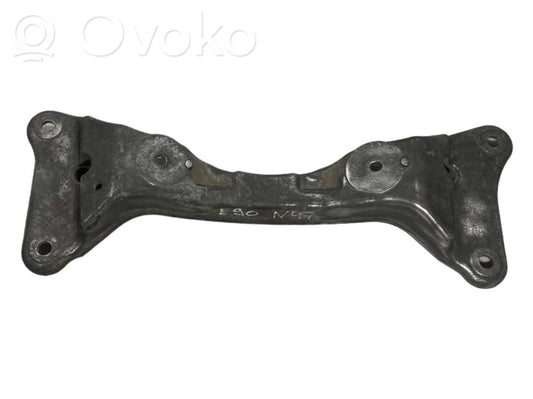 Pārnesumkārbas stiprinājuma kronšteins