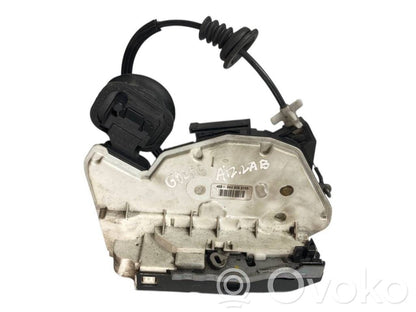 Aizmugurē slēdzene