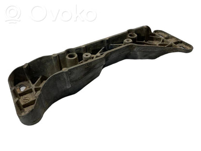 Transmission mounting bracket