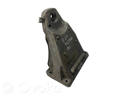 Engine mounting bracket